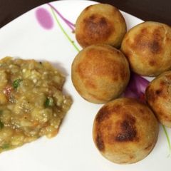 A picture of Litti Chokha in Appam Pan.