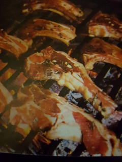 Una foto de Chuletas de cordero con Ali oli