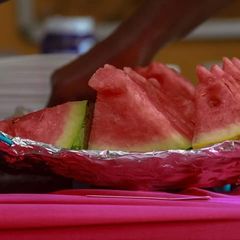 A picture of Melon Cuts.