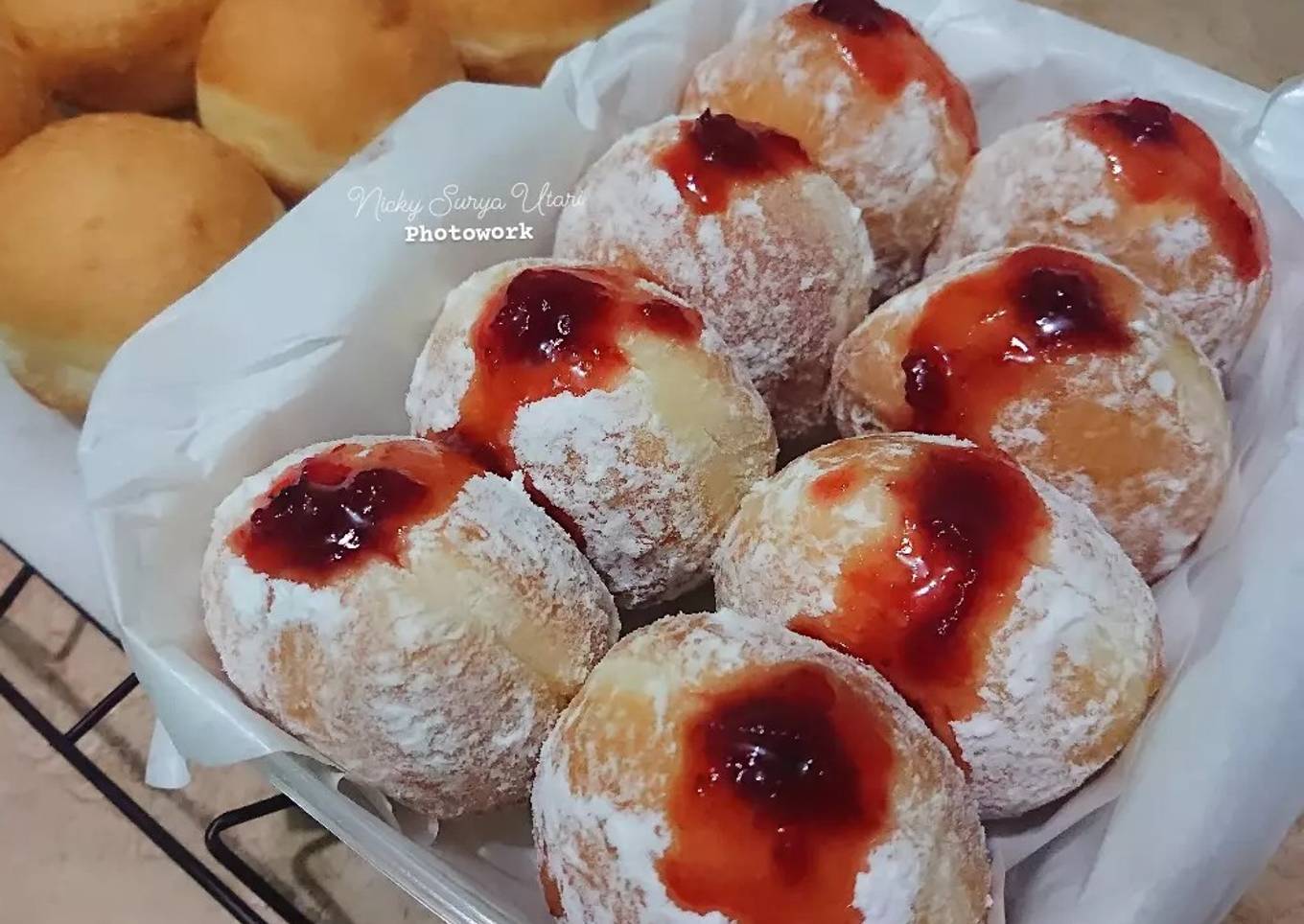 Donat Kampung isi Selai Strawberry