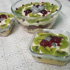 Oreo trifle custard A picture of Oreo trifle custard.