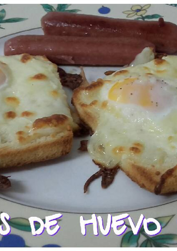 Una foto de Tostadas de huevo y queso