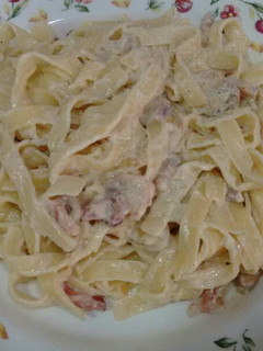 Una foto de Tallarines carbonara