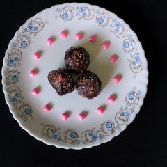 A picture of Nutella Biscuit bomb.