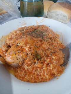 Una foto de Guisito de arroz con pollo Fácil y rápido