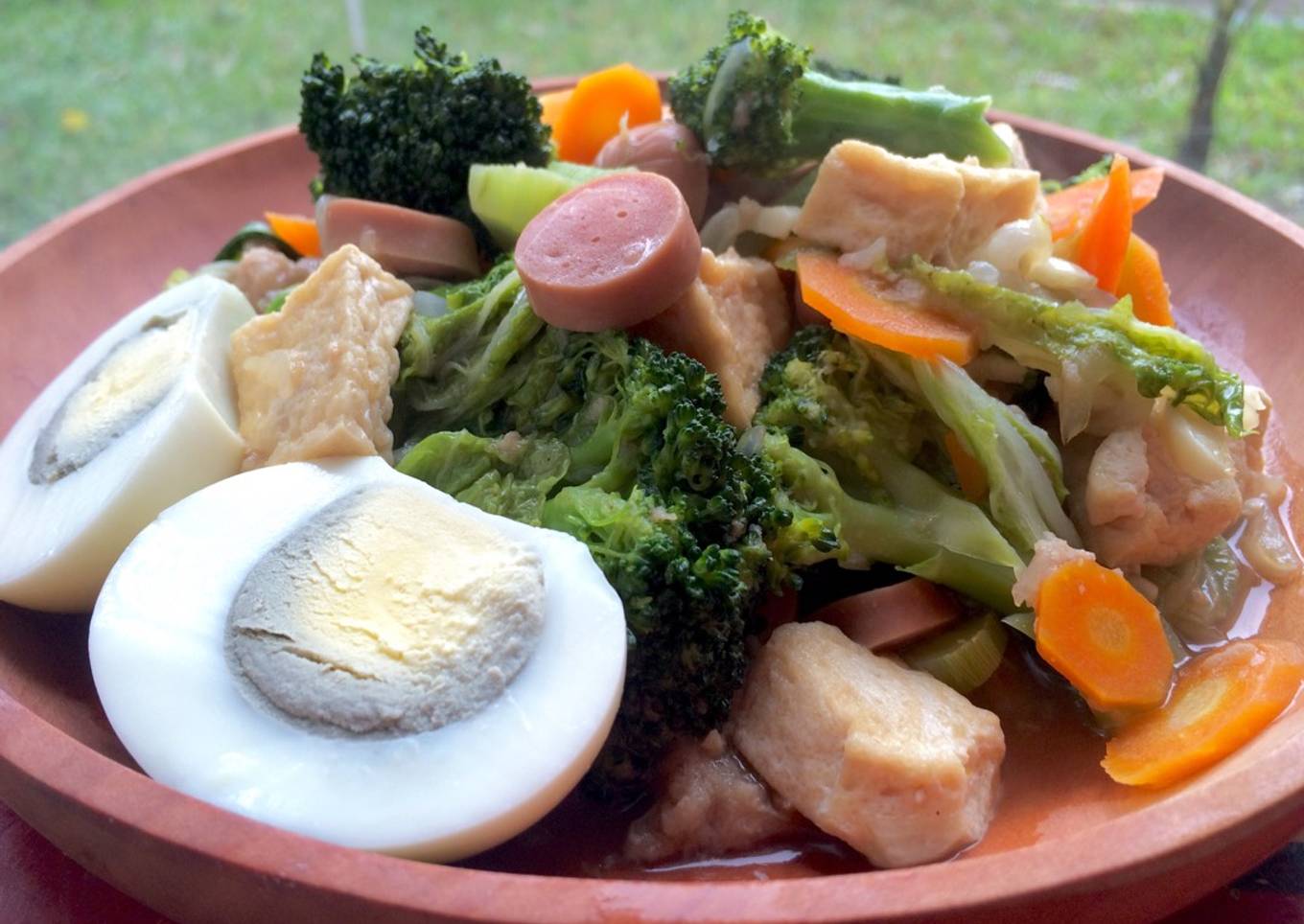 Capcay Tahu, Sosis Toping Telur Rebus