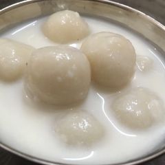 A picture of Milk Modhak.