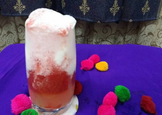Strawberry Vanilla Float..#Cocktails/Mocktails