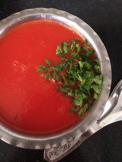 ટોમેટો સૂપ (Tomato soup recipe in Gujarati) રેસીપી મુખ્ય ફોટો