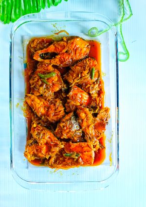 লাল ঝাল ইলিশ রেসিপির প্রধান ছবি