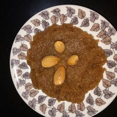 A picture of Aata(wheat) Halwa.