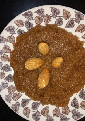 A picture of Aata(wheat) Halwa.