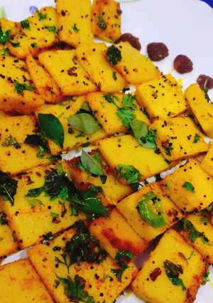 ઢોકળા(Dhokla Recipe in Gujarati) રેસીપી મુખ્ય ફોટો