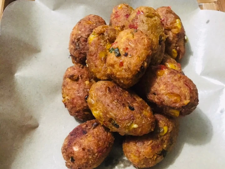 Langkah Mudah untuk Menyiapkan Resep Mendol tempe jagung pedas yang Enak Banget Anti Ribet, Lezat