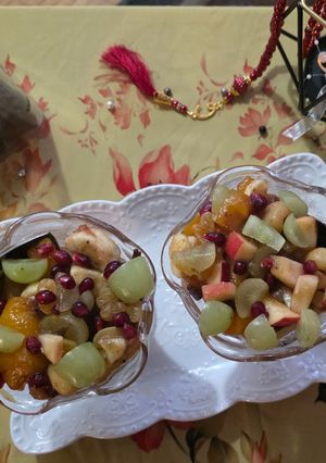 A picture of Wedding style fruit chaat.