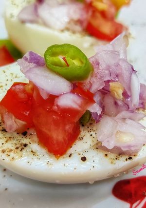 A picture of Masala boiled egg street style.
