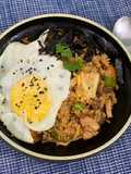 Cơm chiên kimchi bò xúc xích 🍳