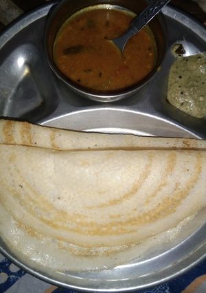 रवा डोसा (rava dosa recipe in Hindi) रेसिपी मुख्य फोटो