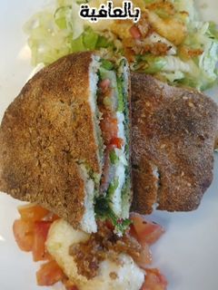 صورة لوصفة جبنة الحلوم بصوص البيستو ولا أسهل