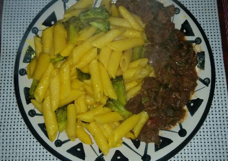 Pasta and beef stew