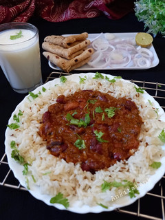 A picture of Rajma curry.