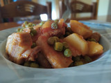 Αρακάς κοκκινιστός με πανσετάκια 🥩
