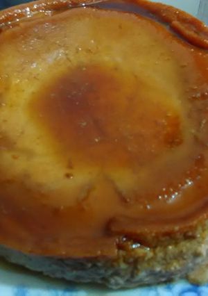Una foto de Flan cremoso de mamey 🍮