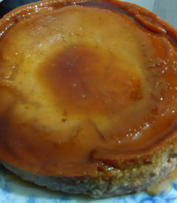 Una foto de Flan cremoso de mamey 🍮