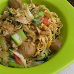 รูปของ Indomie ala tek tek