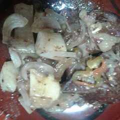 A picture of Carne al horno con papas.