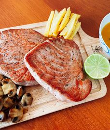 cá ngừ áp chảo