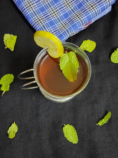 புதினா டீ (Puthina tea recipe in tamil) செய்முறை முக்கிய புகைப்படம்