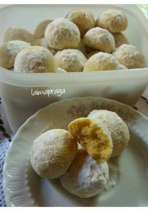 A picture of Butter cookies.