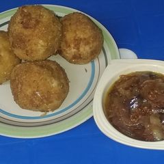 Egg Yam Balls A picture of Egg Yam Balls.