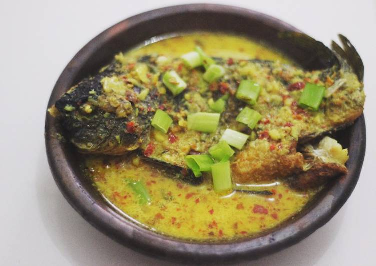 Ikan masak santan pedas gurih