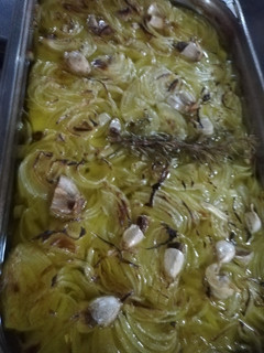 Una foto de Patatas a lo pobre al horno (especial eventos)