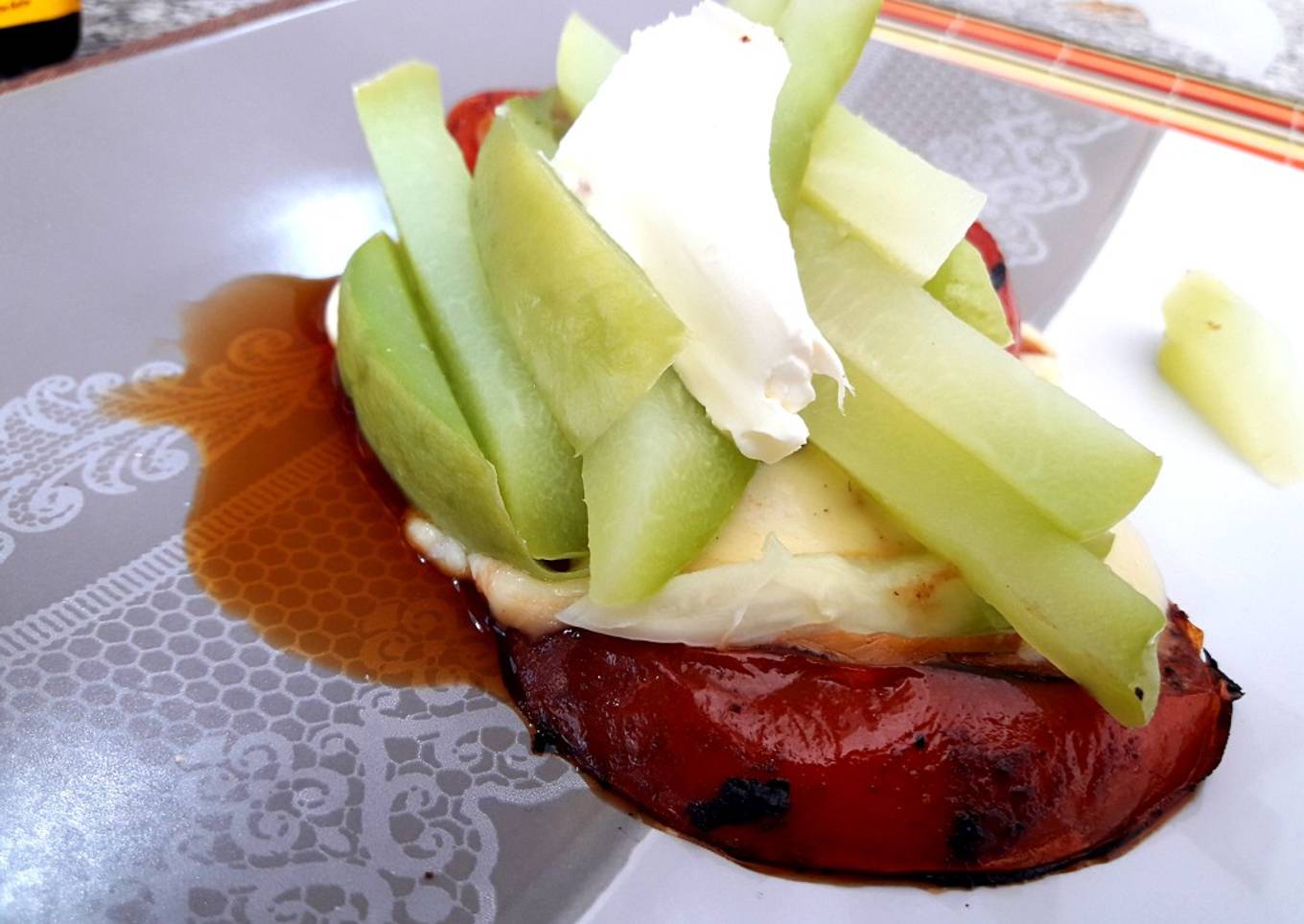 Cama de jitomate con chayote