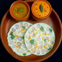 A picture of Shallots mini uthappam.