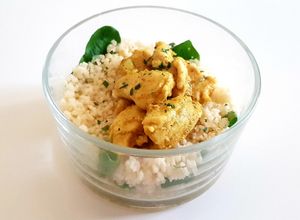 Foto di Cous cous con songino e pollo al curry