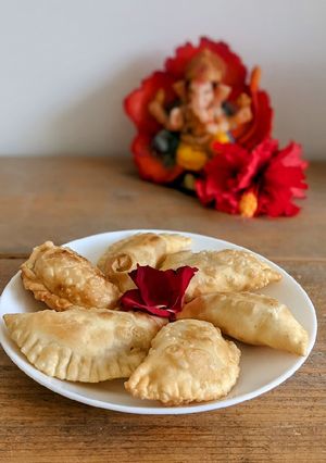 A picture of Olya Naralachi Karanji (fresh coconut sweet) - Gujiya.
