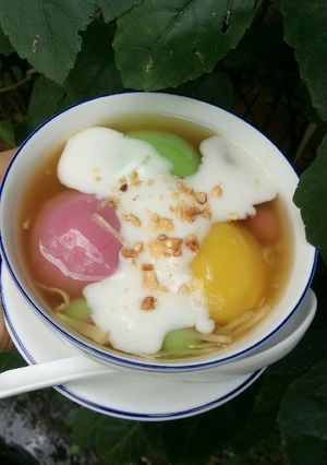 Hình của món Chè trôi nước 3 màu.