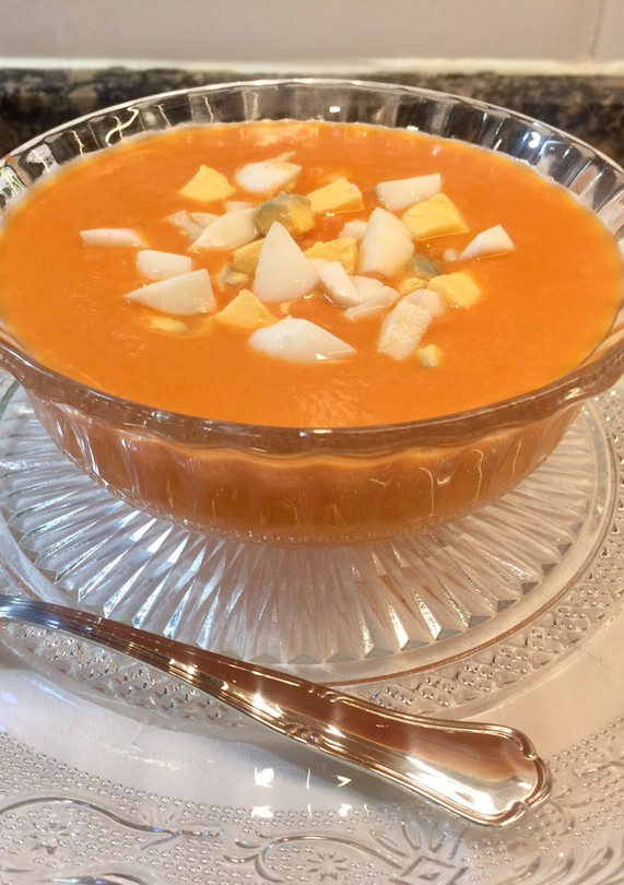 Una foto de Salmorejo sin pan