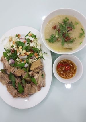 Hình của món Cháo gỏi vịt.