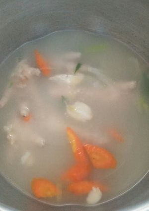 Foto resep Kaldu Ceker Ayam untuk MPAsi