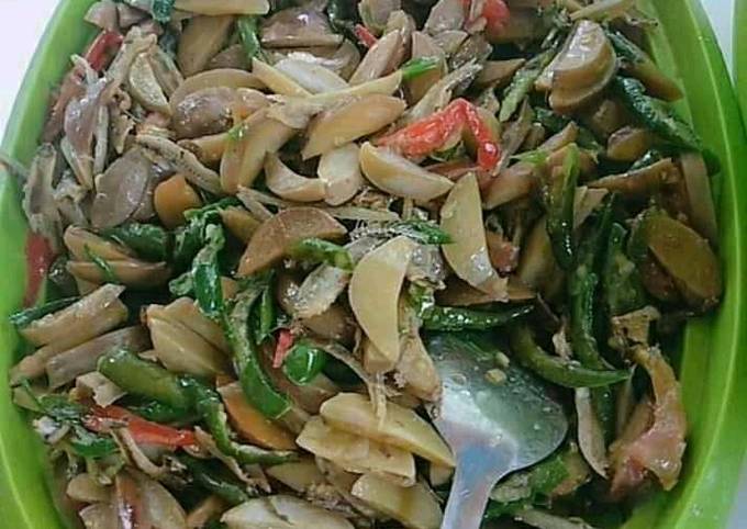 Cara Gampang Menyiapkan Tumis jengkol cabe hijau, Enak Banget