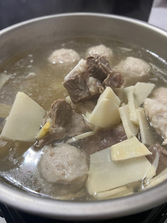 綠竹筍排骨湯 的食譜成品照片