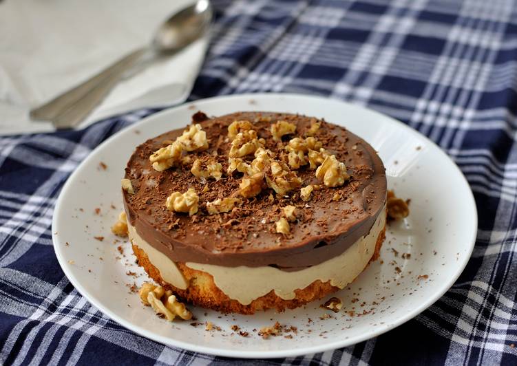 Tarta de nueces y chocolate