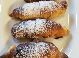 Foto di Cornetti dolci con esubero pasta madre