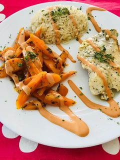 Tőkehal, mézes répával, szerecsendiós rizzsel recept fotója