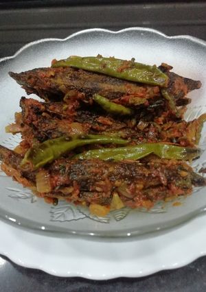 A picture of Bitter Gourd with Tomato.